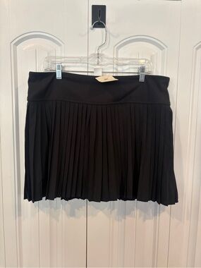 Fabletics black pleated skort size XXL